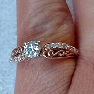 Diamond and rose gold 14k ring